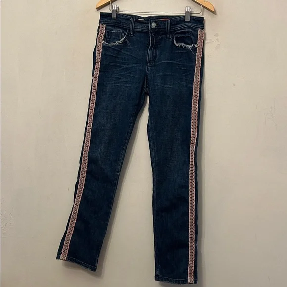 Anthropologie Pilcro slim cropped boyfriend jeans with accent design Size 28 EUC - Picture 2 of 11